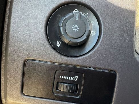 Used 2010 Ford F150 XLT AWD/4WD image 21