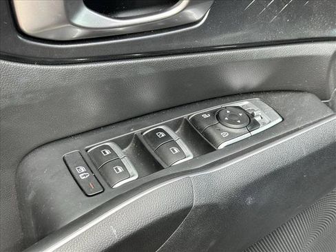 Used 2023 Kia Sorento S FWD image 16