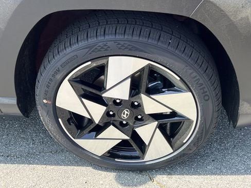 New 2026 Hyundai Kona Limited FWD image 13