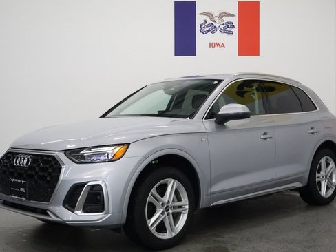 Certified 2025 Audi Q5 e Premium Plus w/ Premium Plus Package image 8