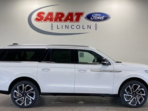New 2026 Lincoln Navigator L Reserve AWD/4WD image 1