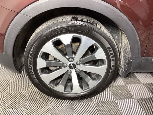 Used 2021 Kia Telluride S image 11