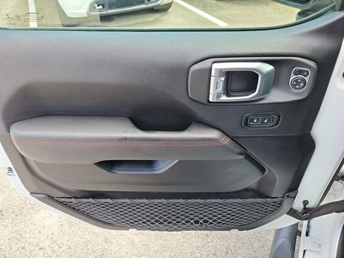 Used 2021 Jeep Wrangler Unlimited Rubicon w/ Steel Bumper Group image 15