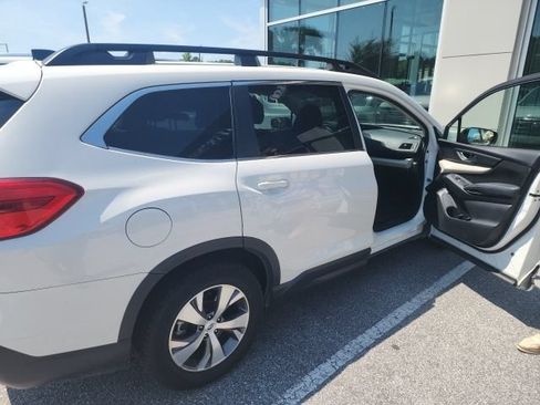 Used 2022 Subaru Ascent Premium w/ Convenience Package AWD/4WD image 8