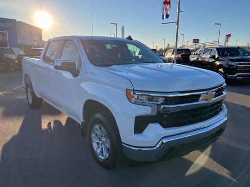 Used 2025 Chevrolet Silverado 1500 LT image 1