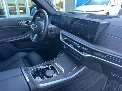 Used 2024 BMW X5 xDrive40i w/ M Sport Package AWD/4WD image 10