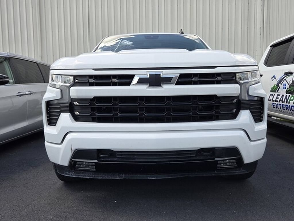 Used 2023 Chevrolet Silverado 1500 RST AWD/4WD image 2