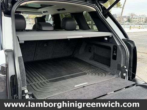 Used 2022 Land Rover Range Rover SE image 7