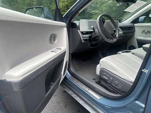 Used 2023 Hyundai Ioniq 5 Limited RWD image 5