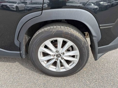Used 2022 Toyota Corolla Cross LE image 22
