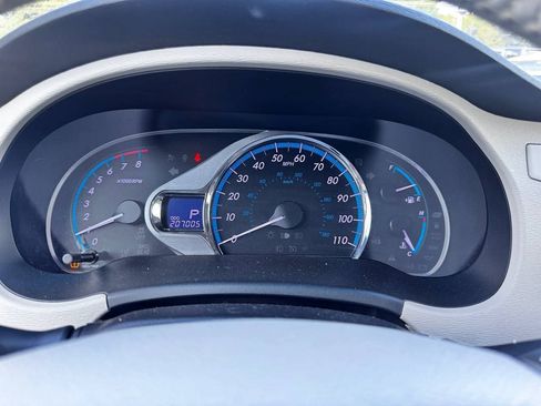 Used 2011 Toyota Sienna XLE FWD image 19
