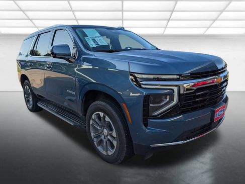 Certified 2025 Chevrolet Tahoe LS RWD image 1