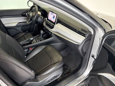 Used 2022 Jeep Compass Limited w/ Elite Group image 12