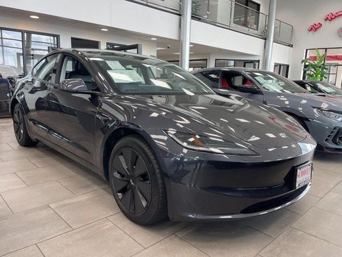 Used 2025 Tesla Model 3 RWD image 2
