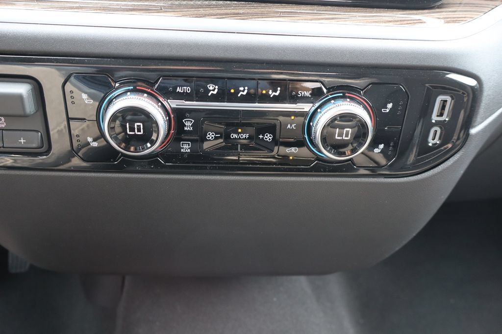 Used 2026 GMC Sierra 1500 Elevation AWD/4WD image 9