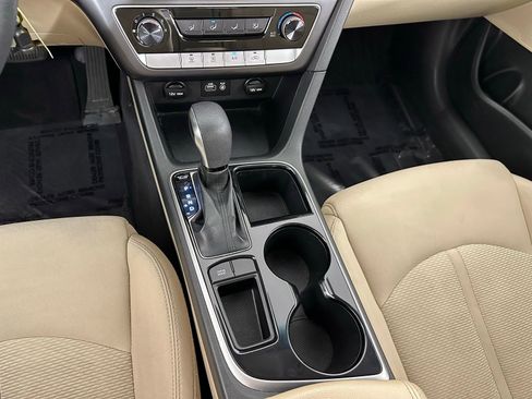 Used 2018 Hyundai Sonata SE image 16