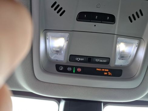 Used 2020 GMC Acadia SLT w/ Premium Package image 31