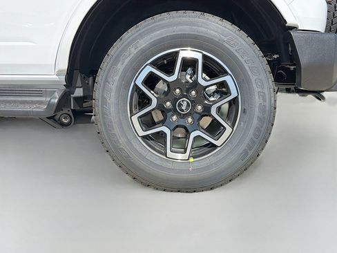 Used 2026 Ford Bronco Outer Banks AWD/4WD image 36