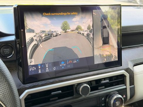 Used 2024 Toyota Tacoma Limited w/ Limited Package (LT) AWD/4WD image 30