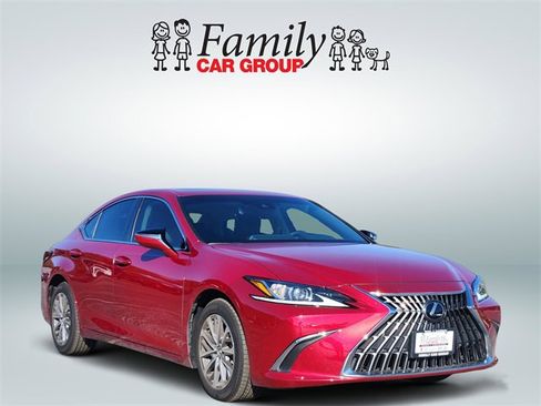 Used 2022 Lexus ES 350 w/ Premium Package image 2
