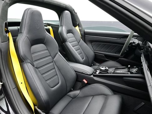 Certified 2026 Porsche 911 Targa 4S AWD/4WD image 14
