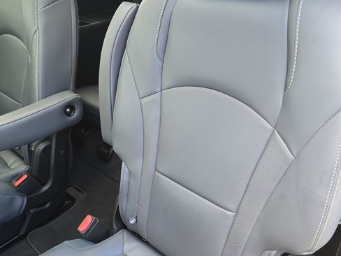 Used 2019 Buick Enclave Premium w/ Experience Buick Package AWD/4WD image 10