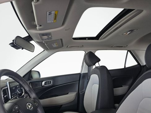 New 2026 Hyundai Venue SEL FWD image 16