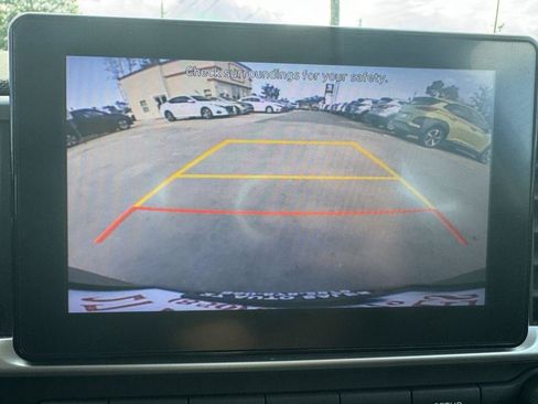 Used 2022 Hyundai Venue SEL FWD image 16