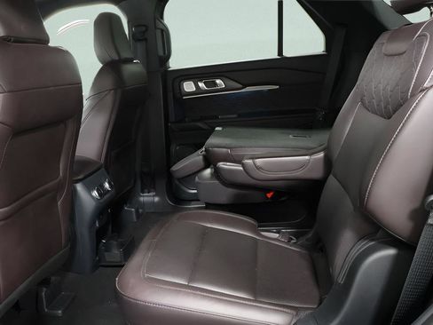 Used 2025 Ford Explorer Platinum w/ LUX Leather Package AWD/4WD image 27