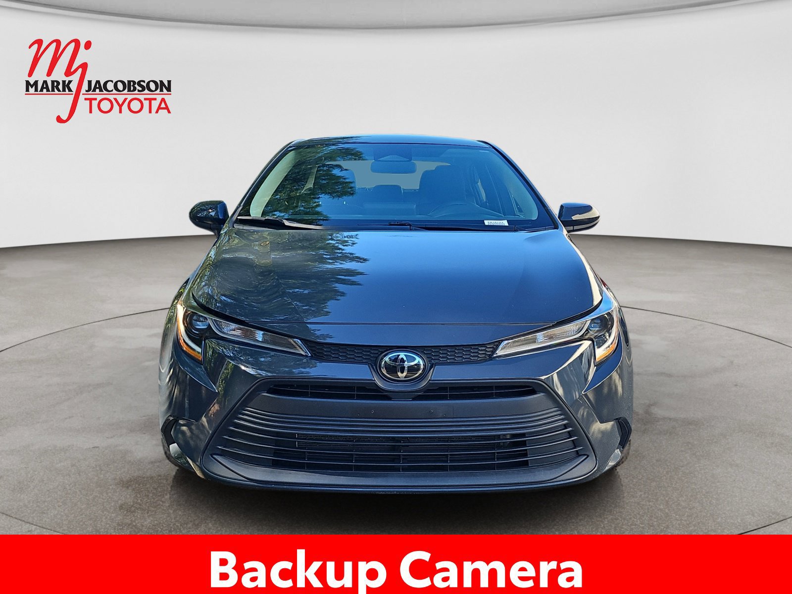 Used 2024 Toyota Corolla LE FWD image 3