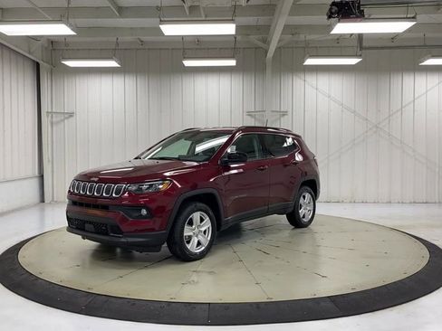 Used 2022 Jeep Compass Latitude w/ Convenience Group image 4