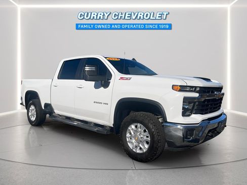 Used 2024 Chevrolet Silverado 2500 LT image 1