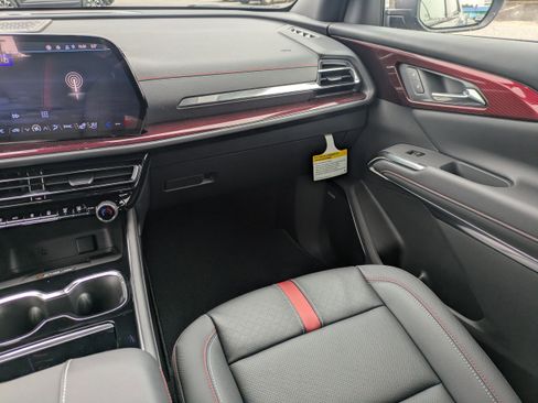 New 2026 Chevrolet Traverse RS image 19