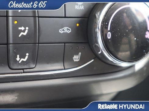 Used 2022 Chevrolet TrailBlazer LT FWD image 37