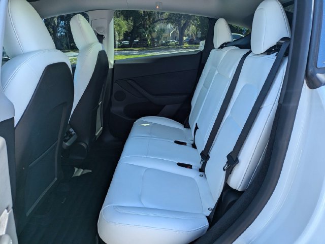 Used 2024 Tesla Model Y Performance AWD/4WD image 18