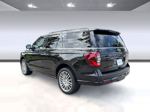 Used 2024 Ford Expedition Limited AWD/4WD image 3