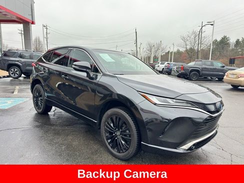 Certified 2024 Toyota Venza Nightshade image 9