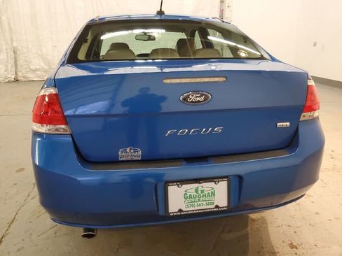 Used 2010 Ford Focus SEL image 6