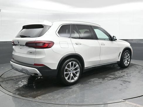 Used 2023 BMW X5 xDrive40i w/ Premium Package AWD/4WD image 3