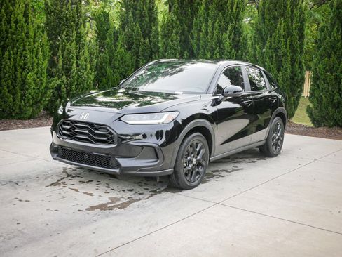 Used 2023 Honda HR-V Sport image 5