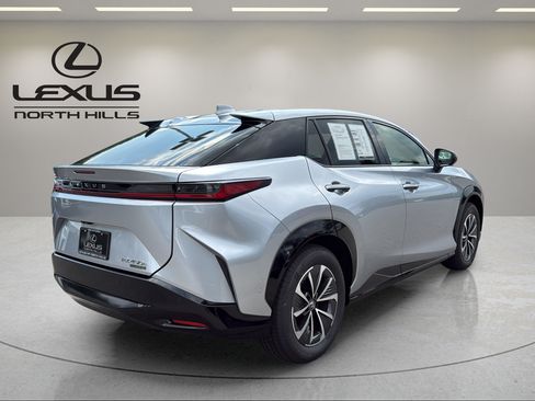 Used 2023 Lexus RZ 450e Premium w/ Technology Package AWD/4WD image 6