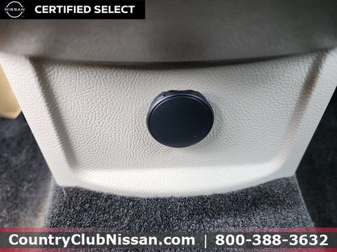 Used 2018 Ford Fusion SE FWD image 25