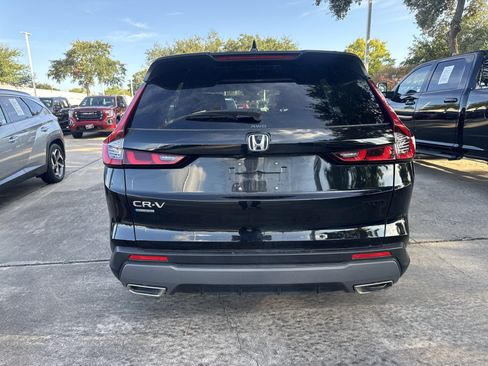 Used 2025 Honda CR-V Sport image 9