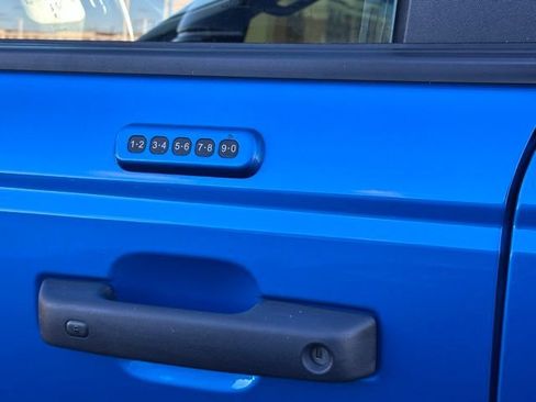 Used 2023 Ford Bronco Wildtrak image 13