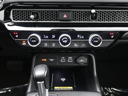 Used 2023 Honda Civic Touring image 32