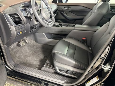 Used 2023 Nissan Rogue SL FWD image 10