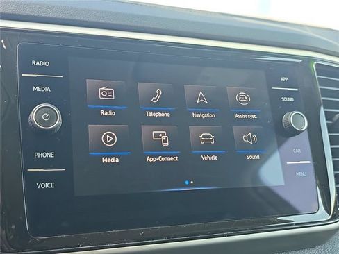 Used 2023 Volkswagen Atlas SE FWD image 17
