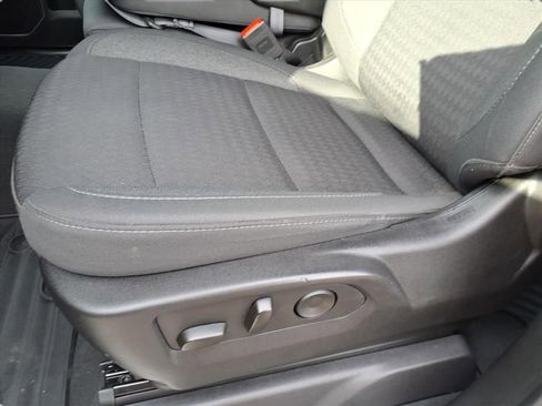 Used 2025 Chevrolet Silverado 1500 LT image 11