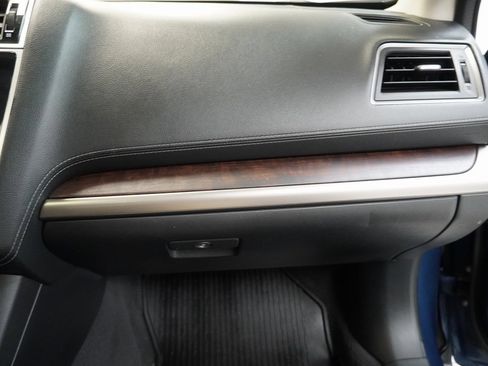 Used 2019 Subaru Outback 2.5i Limited w/ Popular Package #2 image 38