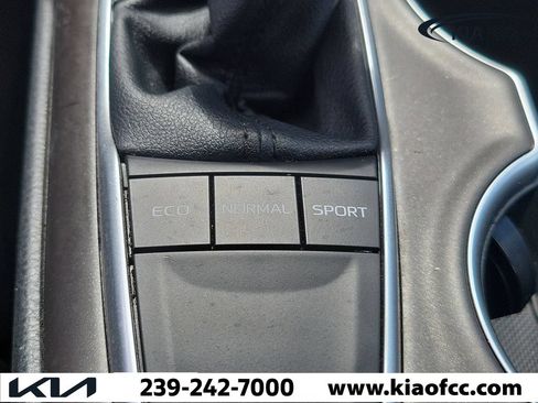 Used 2022 Toyota Camry LE FWD image 30